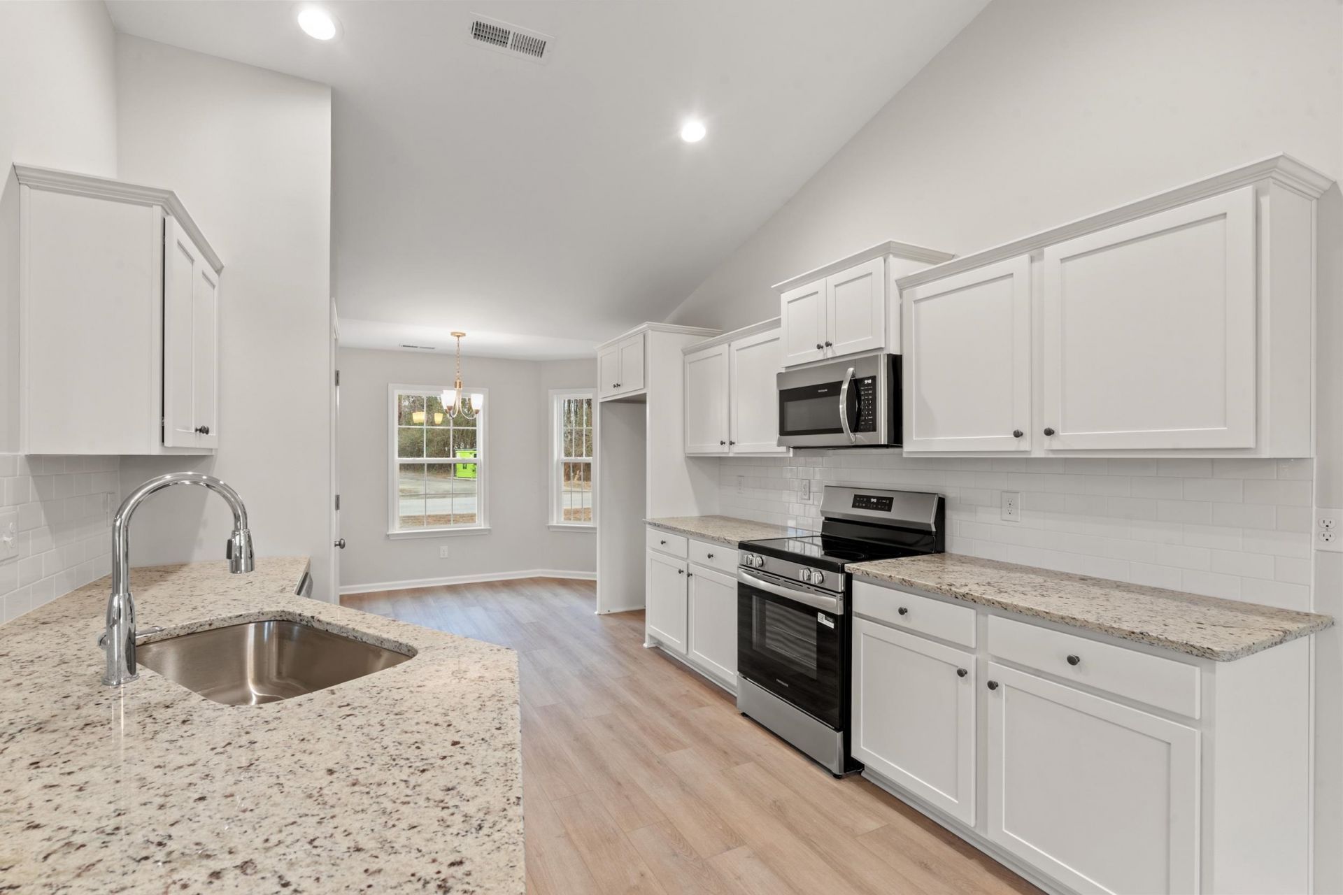 1137 Pecan Grove Blvd. Photo 4