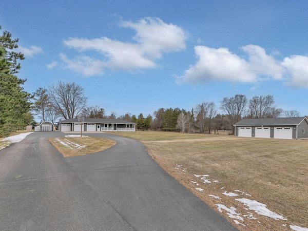 3775 Riverside Avenue N, Sartell, MN 56377