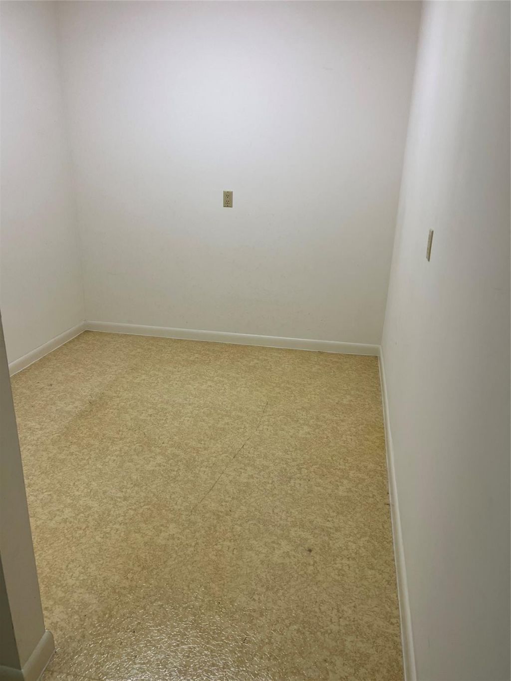 1526 Whitehall Drive, Unit 402, Davie, FL 33324 Photo