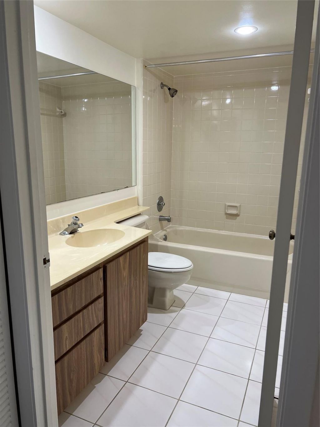 1526 Whitehall Drive, Unit 402, Davie, FL 33324 Photo