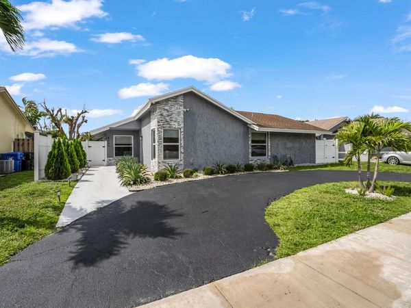 8200 SW 3rd Court, North Lauderdale, FL 33068