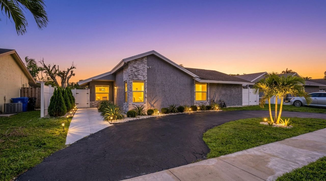 8200 SW 3rd Court, North Lauderdale, FL 33068 Photo