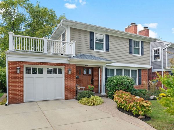 528 S Walnut Avenue , Arlington Heights, IL 60005