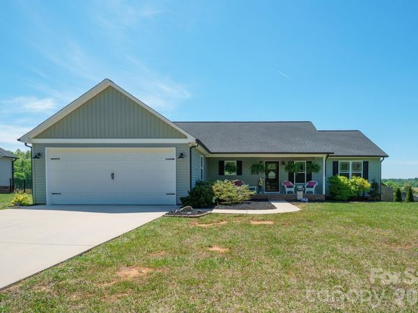 3923 Ritchie Road, Lincolnton, NC 28092