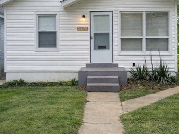 247 S Hartnett Avenue , St Louis, MO 63135