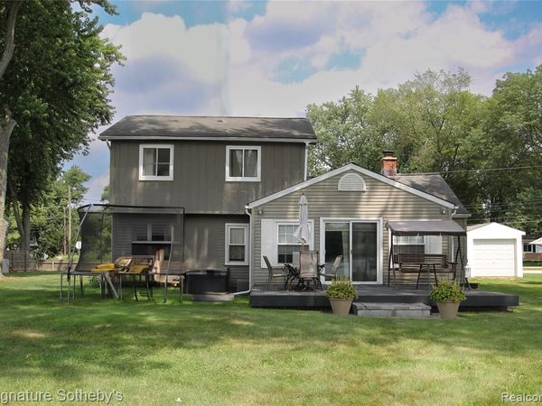 9393 Boncrest Street, Commerce Twp, MI 48382