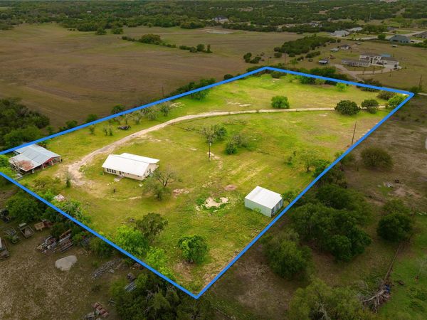 1301 Live Oak TRL, Liberty Hill, TX 78642