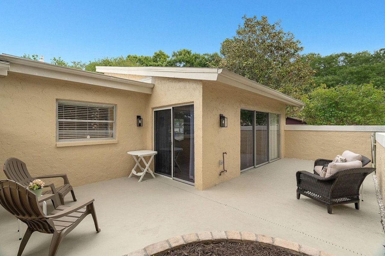 1607 Amberlea Drive S, Dunedin, FL 34698 Photo