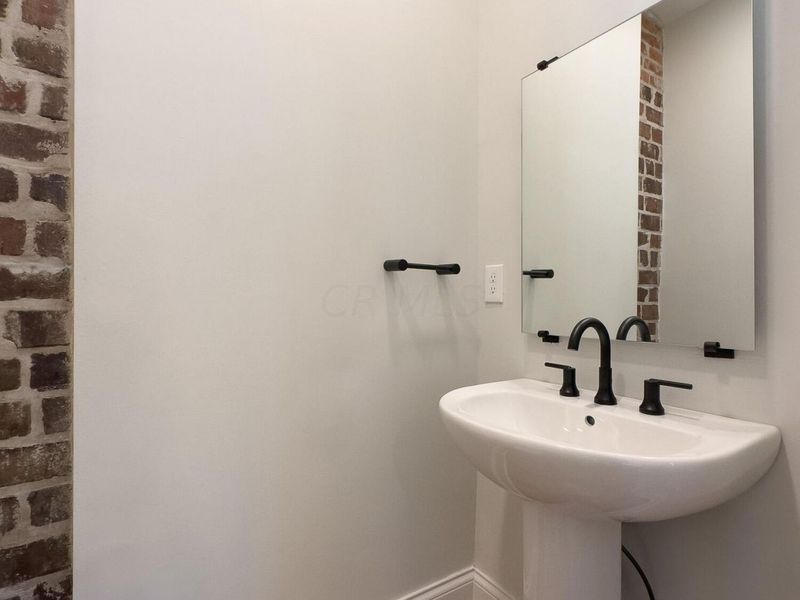 399 W 2nd Avenue, Columbus, OH 43201 Photo 11