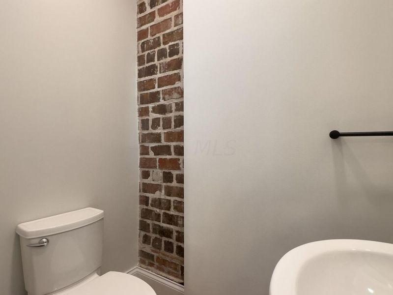 399 W 2nd Avenue, Columbus, OH 43201 Photo 12