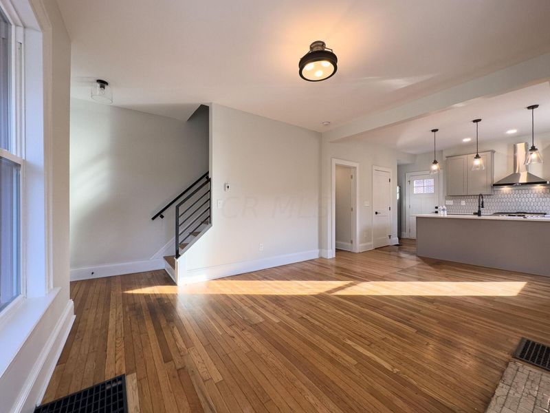 399 W 2nd Avenue, Columbus, OH 43201 Photo 13