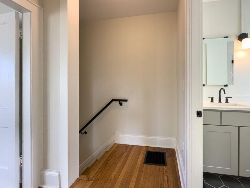 399 W 2nd Avenue, Columbus, OH 43201 Photo 16