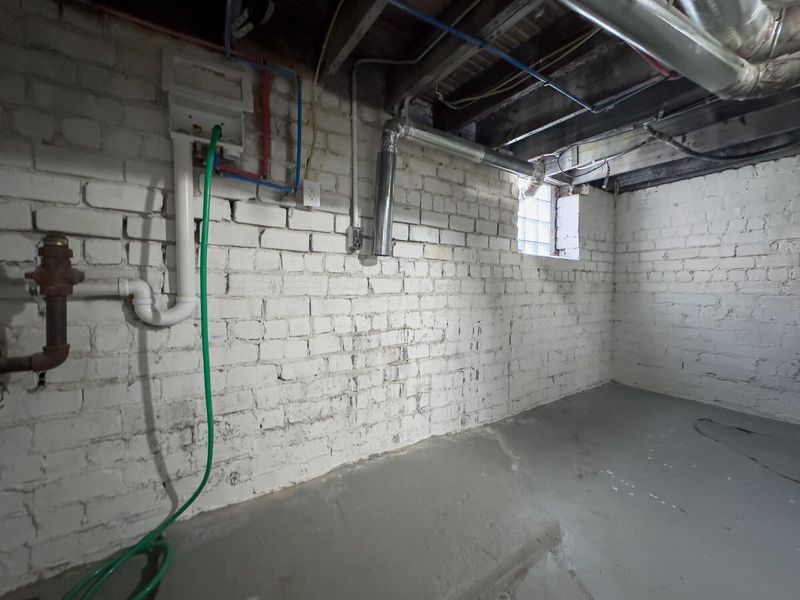 399 W 2nd Avenue, Columbus, OH 43201 Photo 32