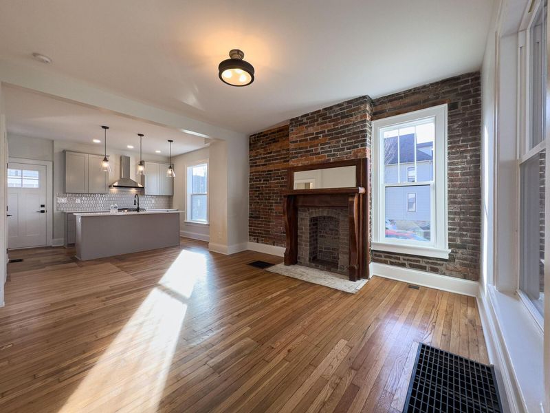 399 W 2nd Avenue, Columbus, OH 43201 Photo 4