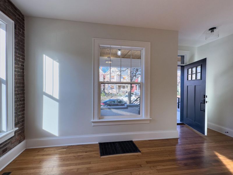 399 W 2nd Avenue, Columbus, OH 43201 Photo 6
