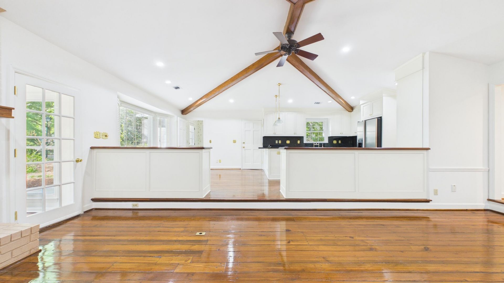 1039 Governors Road Photo 17