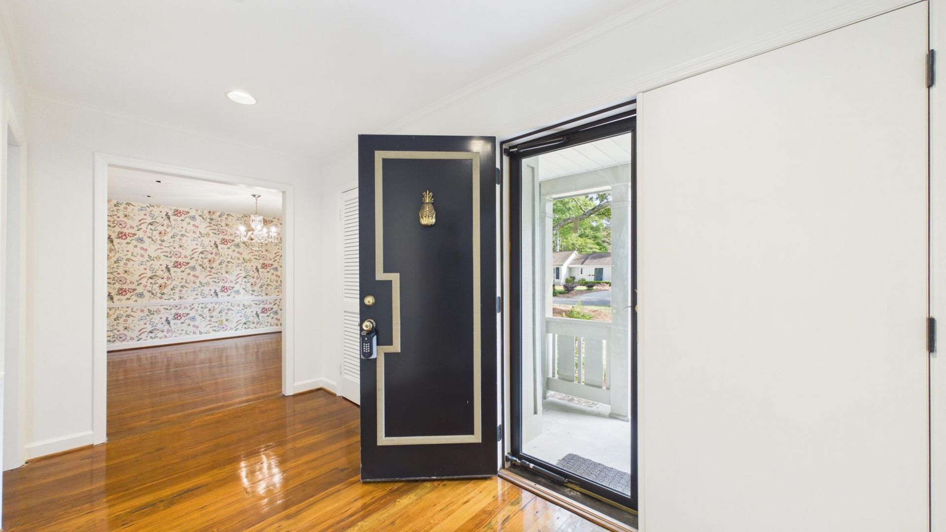 1039 Governors Road Photo 4