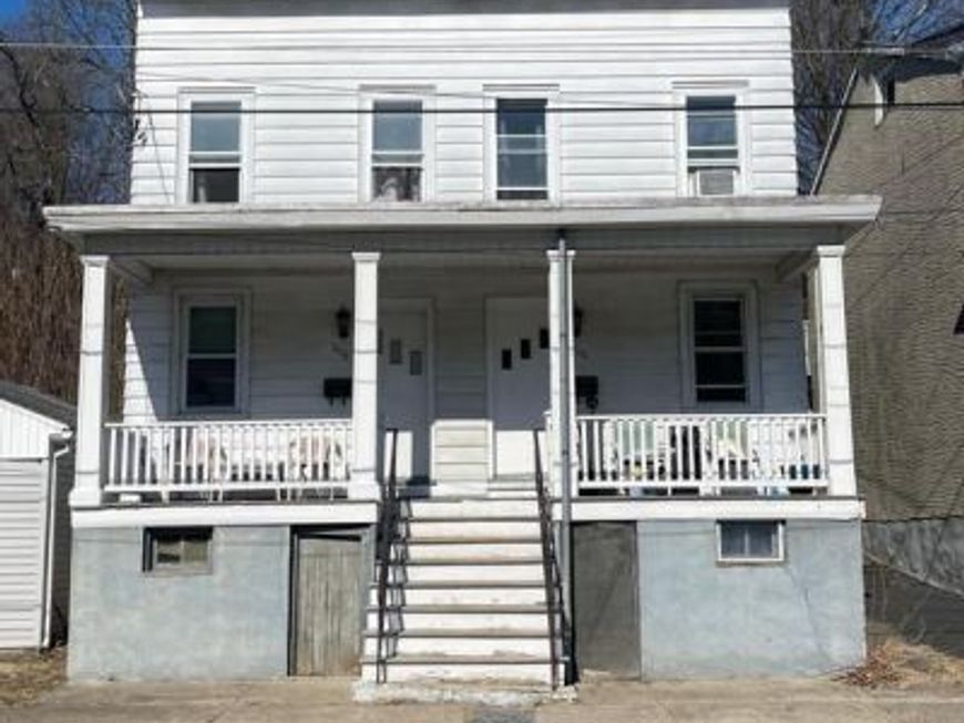 208 W Railroad Street, Pottsville, PA 17901 Main Photo