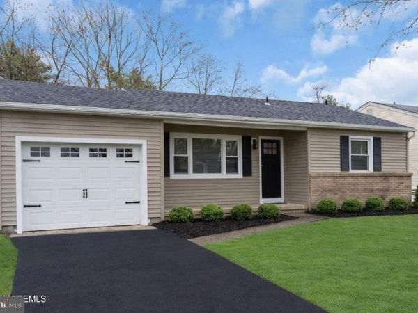 77 BRAKENBURY DRIVE, TOMS RIVER, NJ 08757