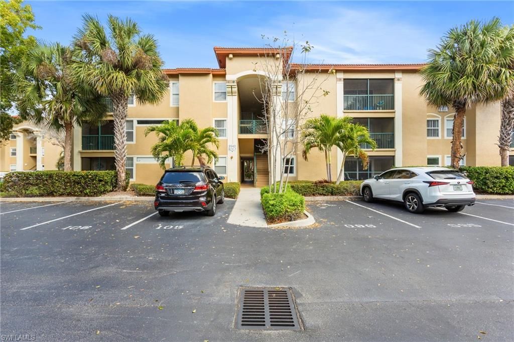 8940 Colonnades Ct E, Unit 713, Bonita Springs, FL 34135 Photo