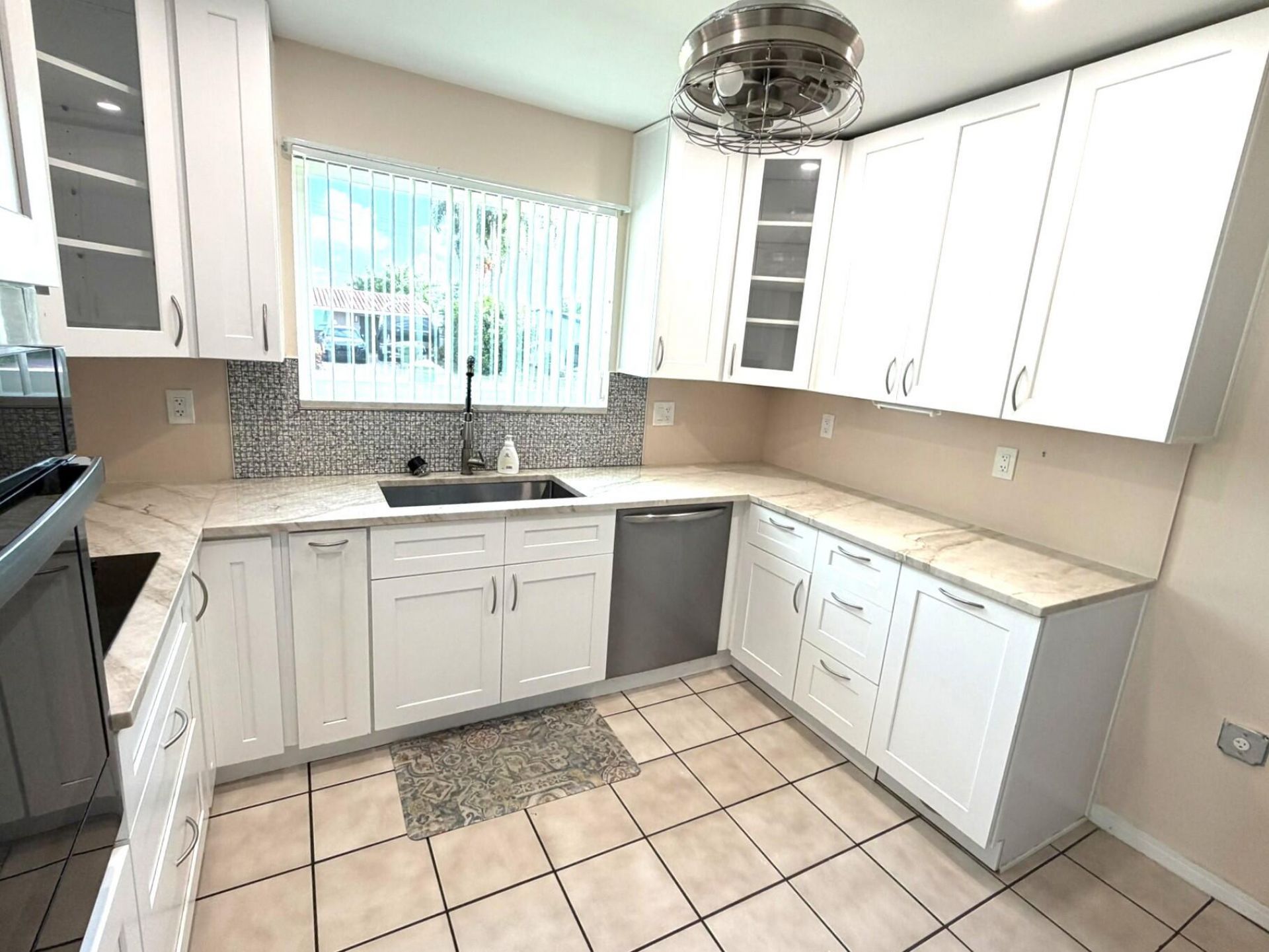 8881 NW 11th Street, Pembroke Pines, FL 33024 Photo