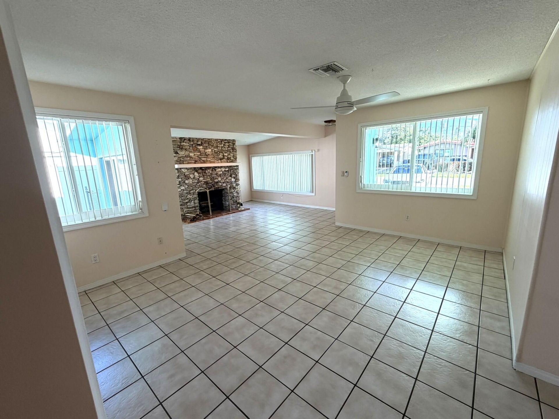 8881 NW 11th Street, Pembroke Pines, FL 33024 Photo