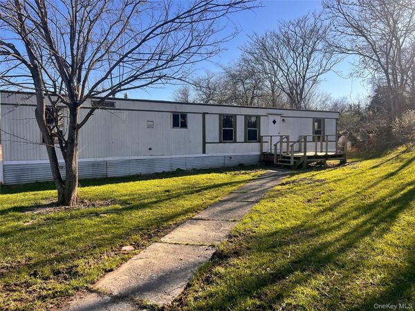 373 Bruyn Turnpike , Wallkill, NY 12589