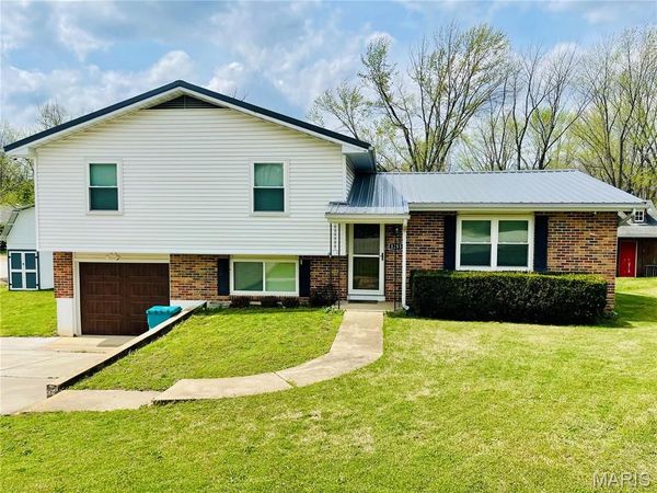 1255 Diane Street, St Clair, MO 63077