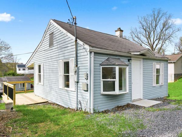 31 W 2nd Street, Morgantown, WV 26501