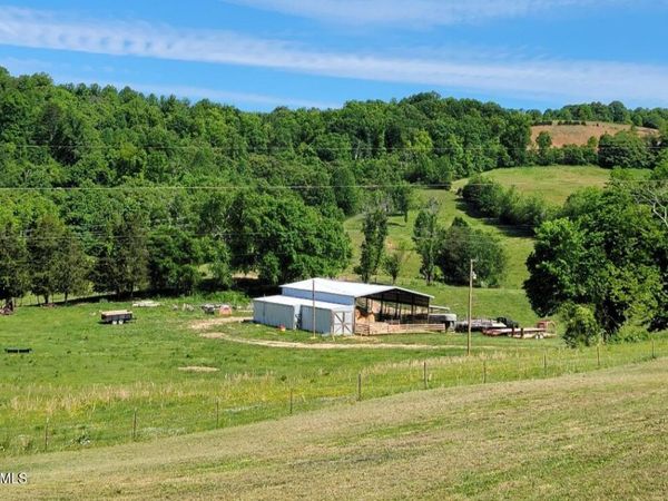 612 Grassy Valley Road, Whitesburg, TN 37891