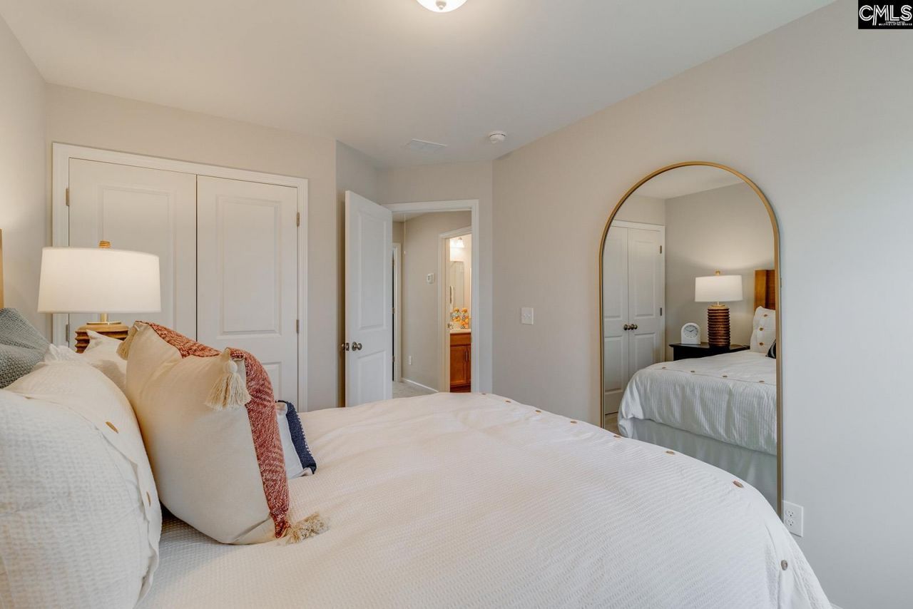 3050 Harborview Drive Photo 12