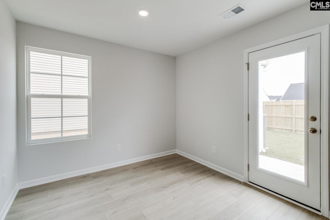3050 Harborview Drive Photo 14