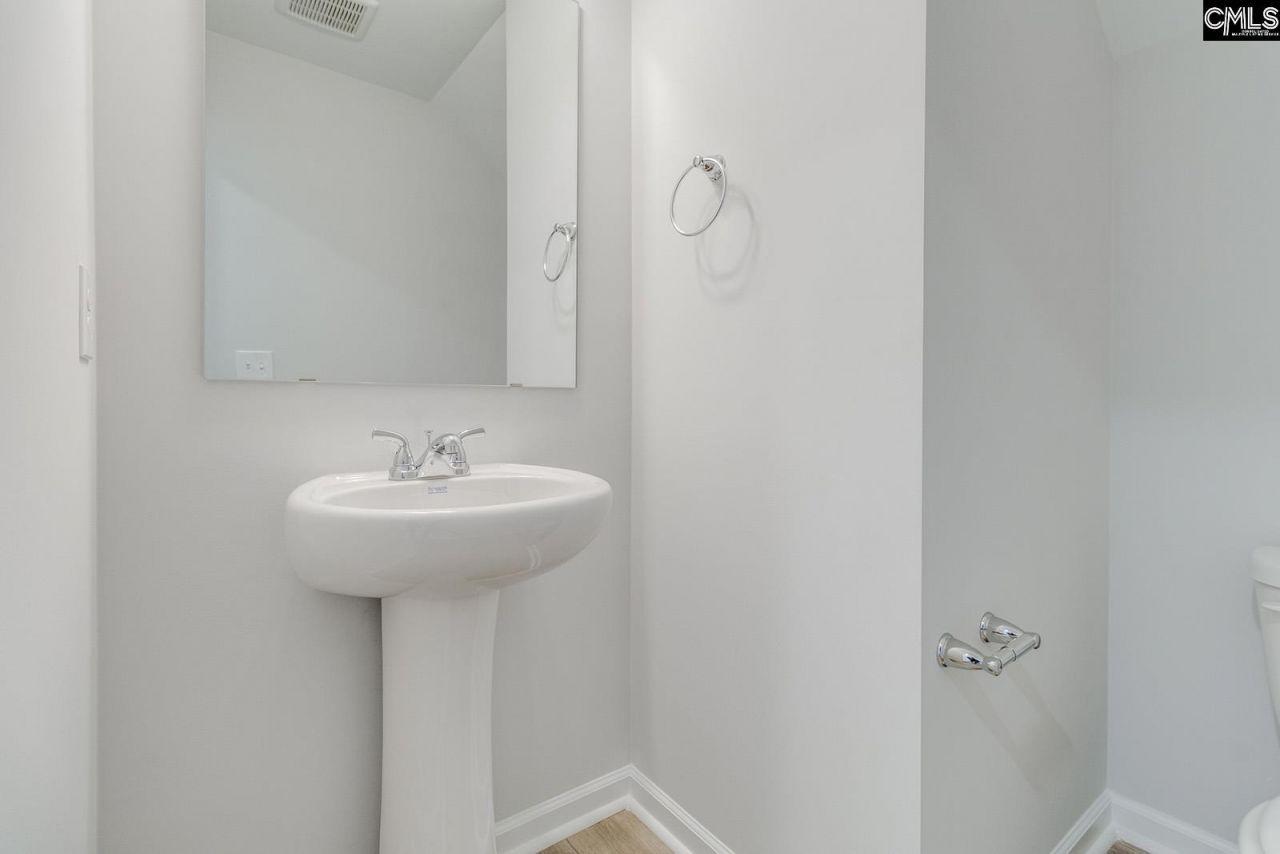 3050 Harborview Drive Photo 15