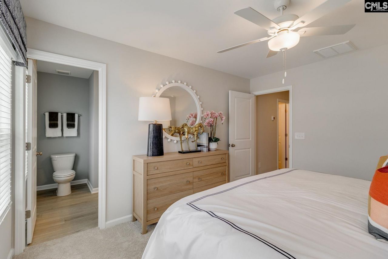 3050 Harborview Drive Photo 18