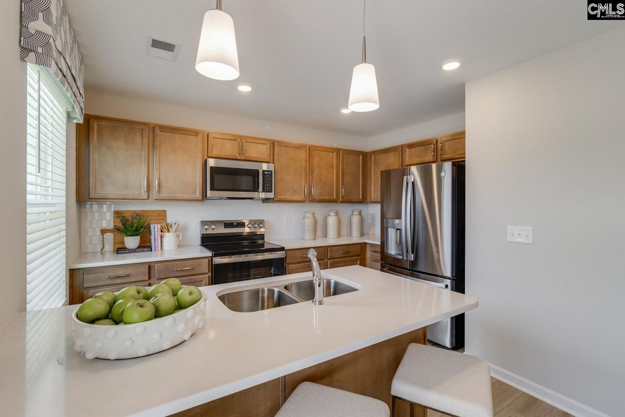 3050 Harborview Drive Photo 8