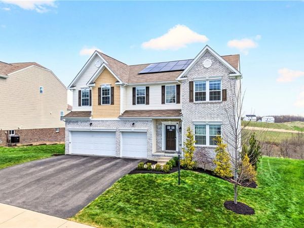 1055 Livorno Dr, Oakdale, PA 15071