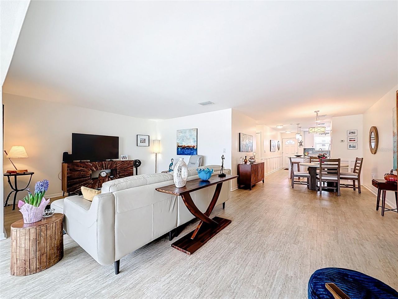 5925 Shore Boulevard S, Unit 611, Gulfport, FL 33707 Photo