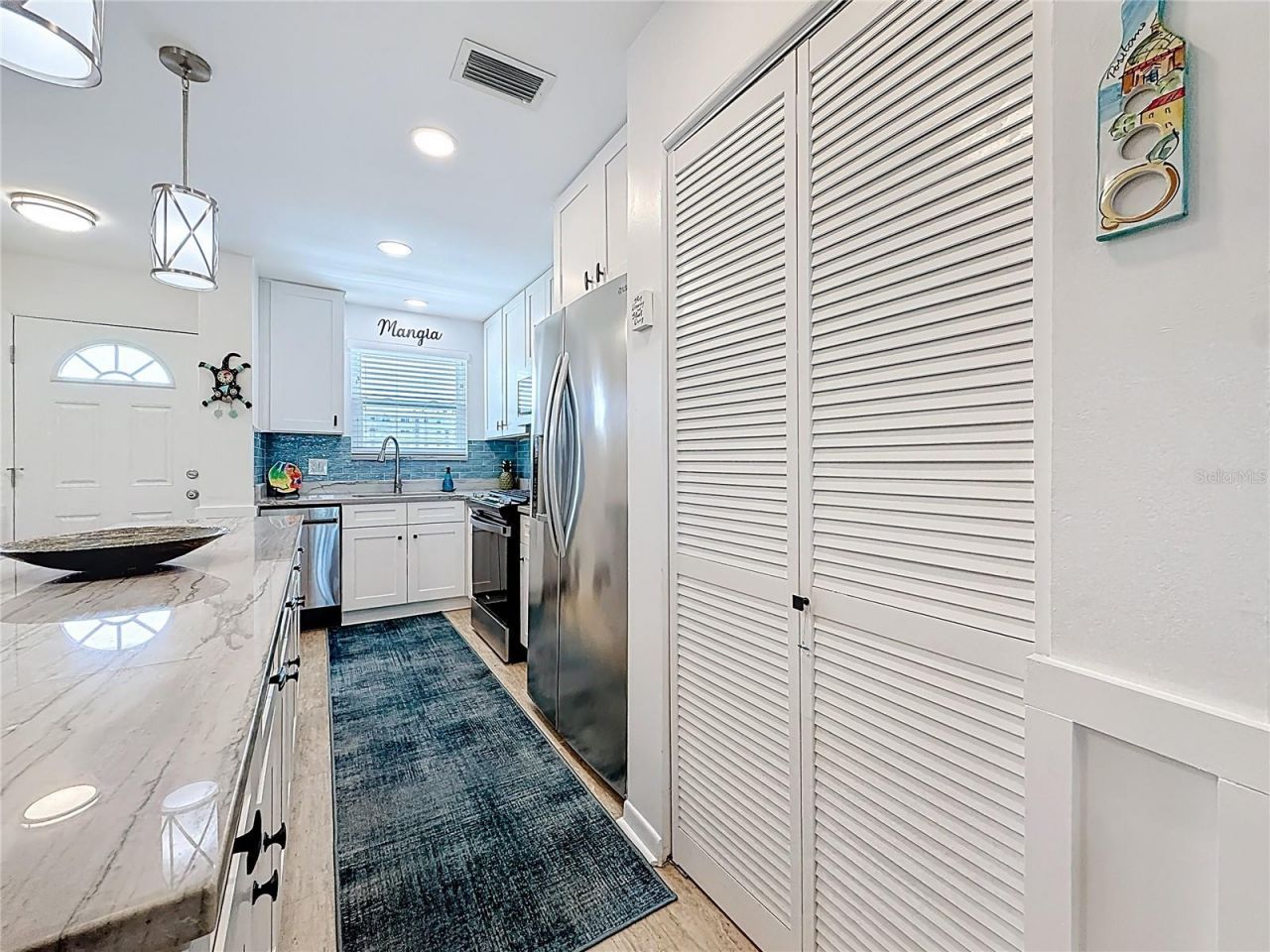 5925 Shore Boulevard S, Unit 611, Gulfport, FL 33707 Photo