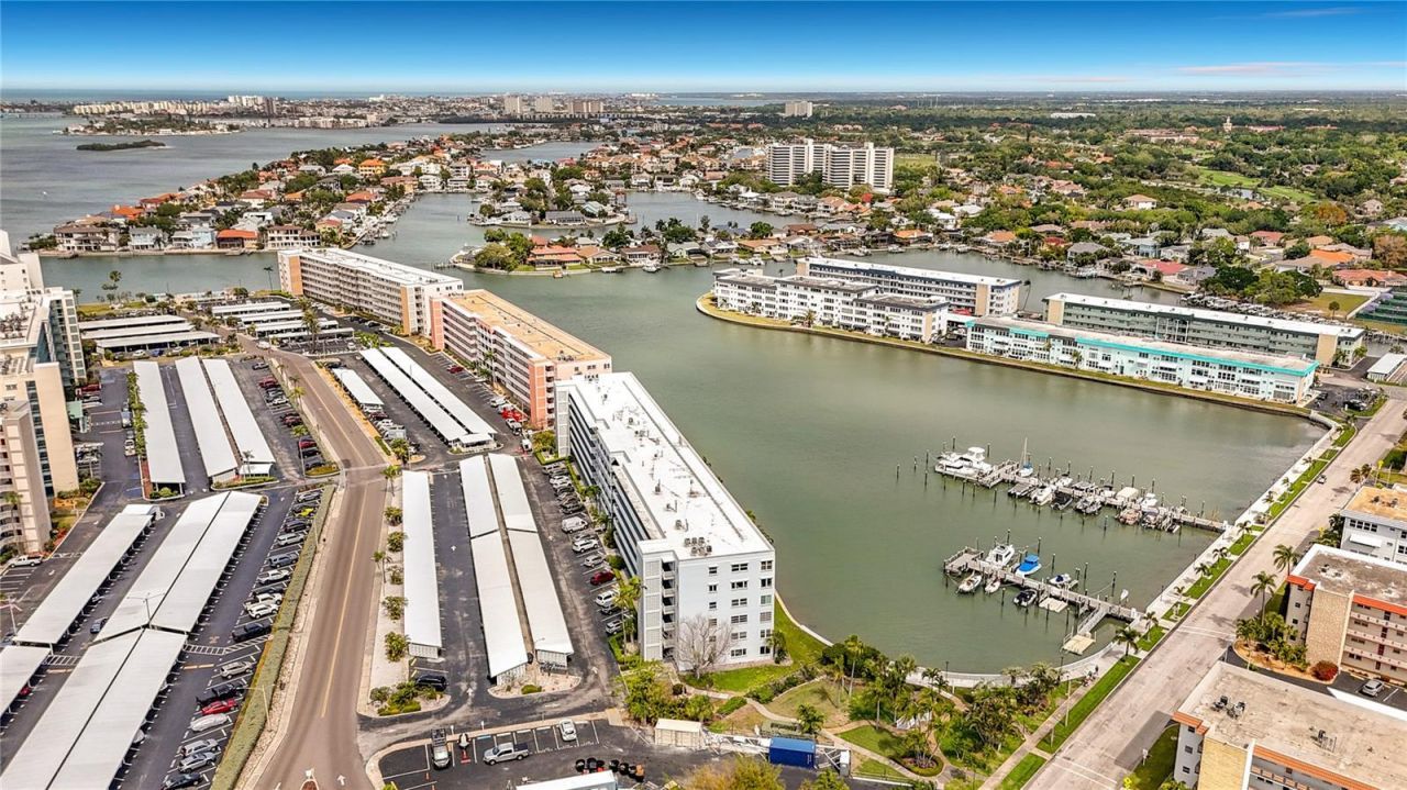 5925 Shore Boulevard S, Unit 611, Gulfport, FL 33707 Photo