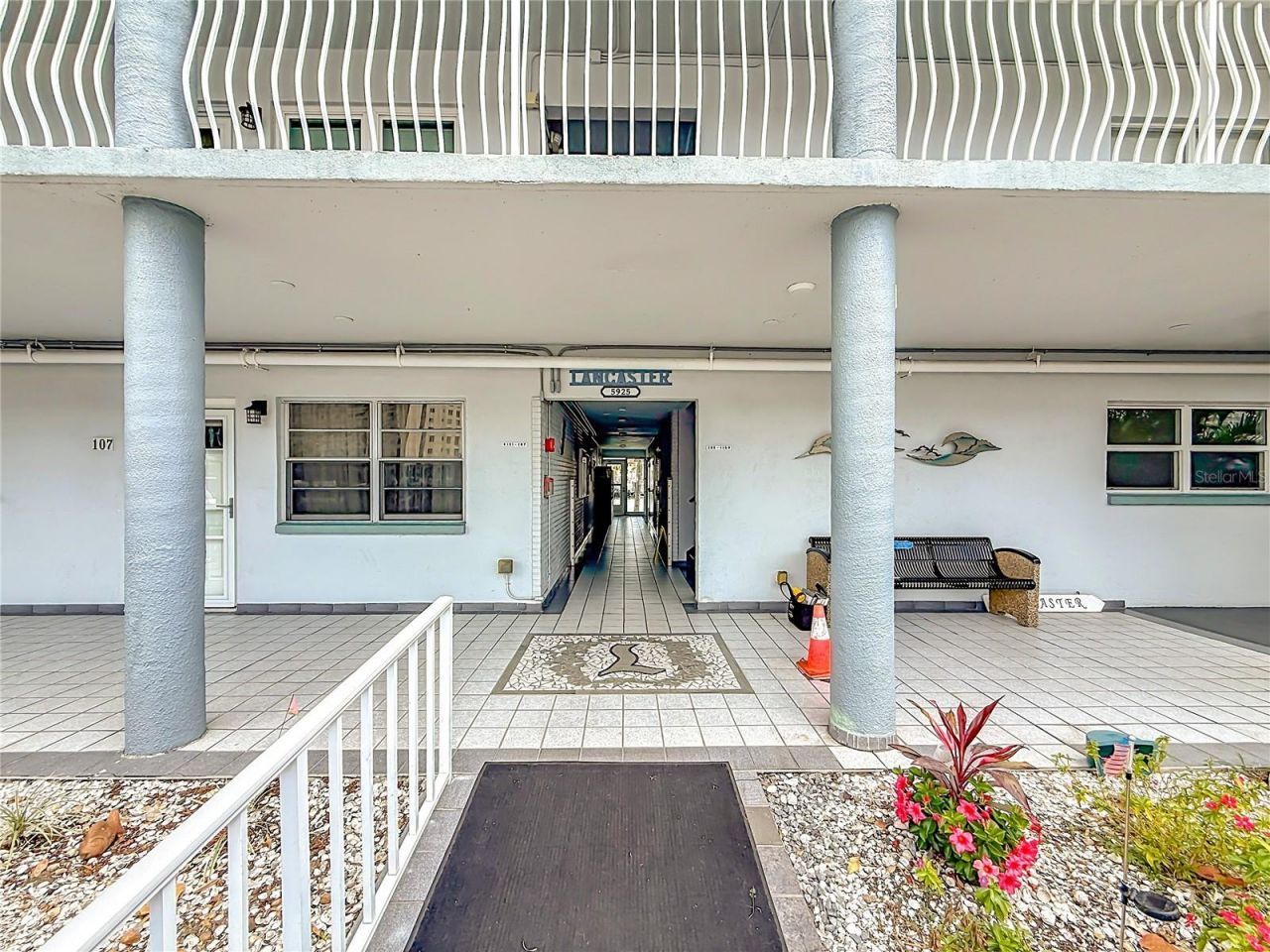 5925 Shore Boulevard S, Unit 611, Gulfport, FL 33707 Photo