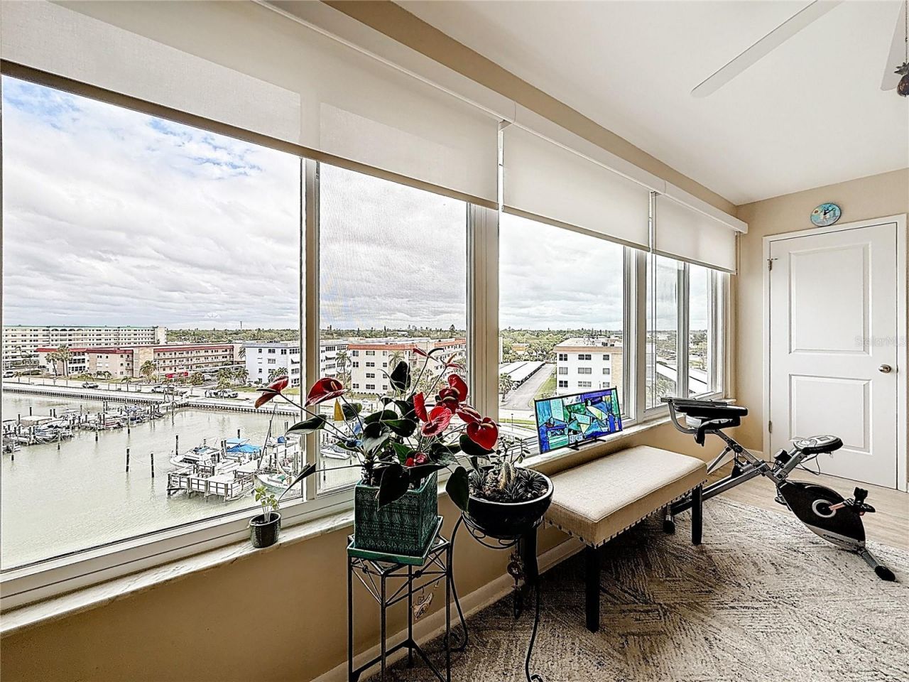 5925 Shore Boulevard S, Unit 611, Gulfport, FL 33707 Photo