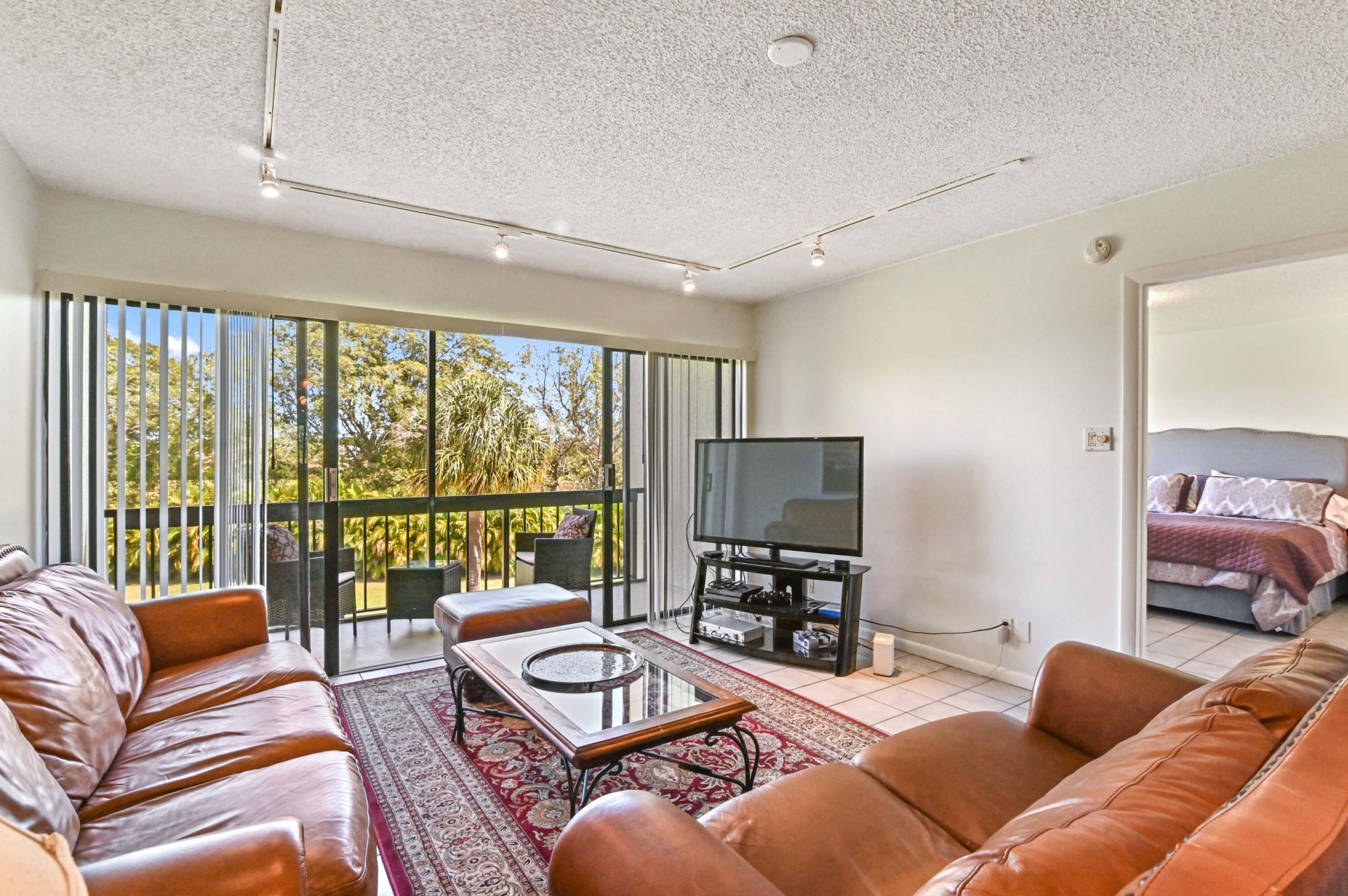 2500 Presidential Way, Unit 302, West Palm Beach, FL 33401 Photo