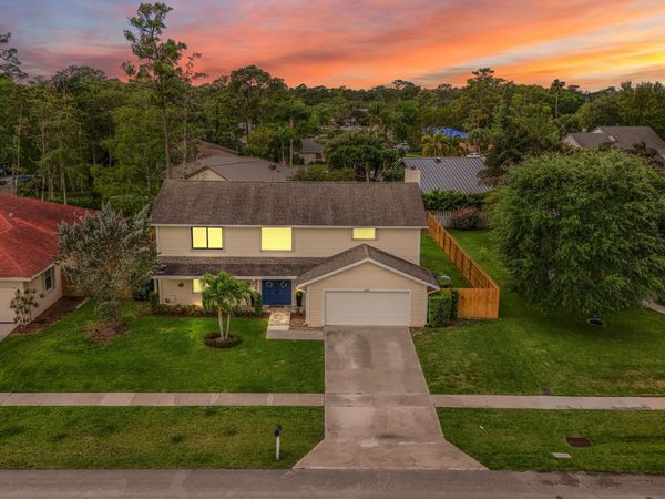 14364 Larkspur Lane, Wellington, FL 33414