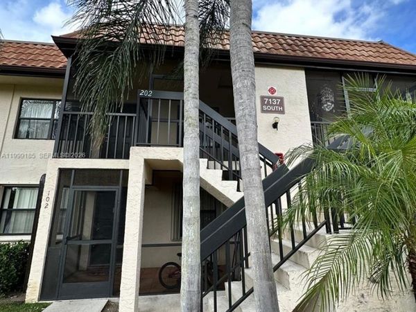 7137 Golf Colony Ct, Unit 202, Lake Worth, FL 33467