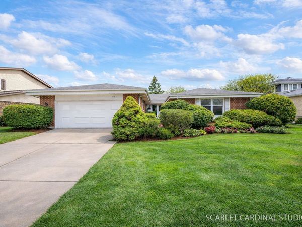 1110 S Fernandez Avenue , Arlington Heights, IL 60005