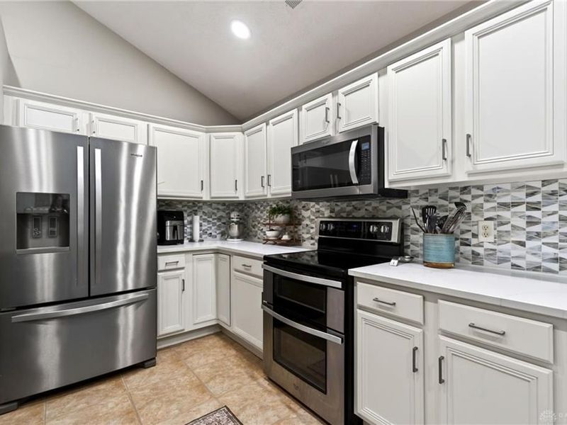 6823 Deergreen Court, Huber Heights, OH 45424 Photo 17