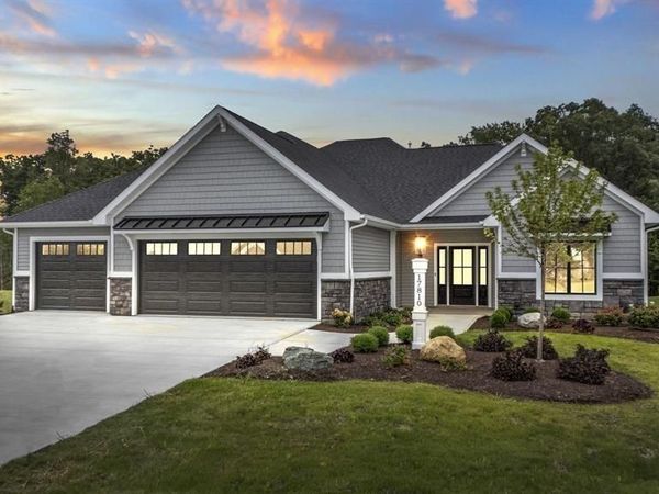 17810 TULLYMORE Lane, Leo, IN 46765