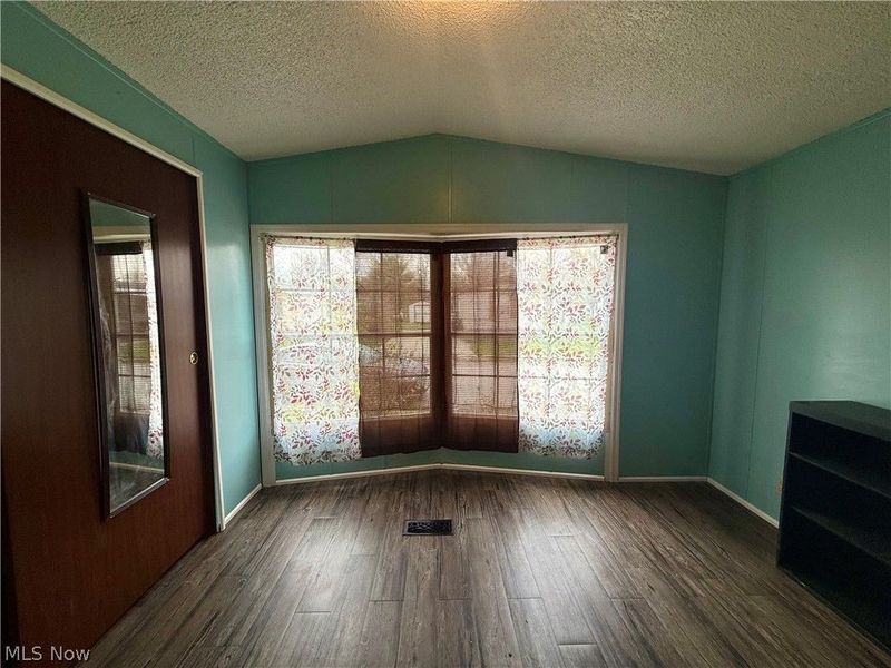 607 Sugar Pines Drive SW, Warren, OH 44076 Photo 10