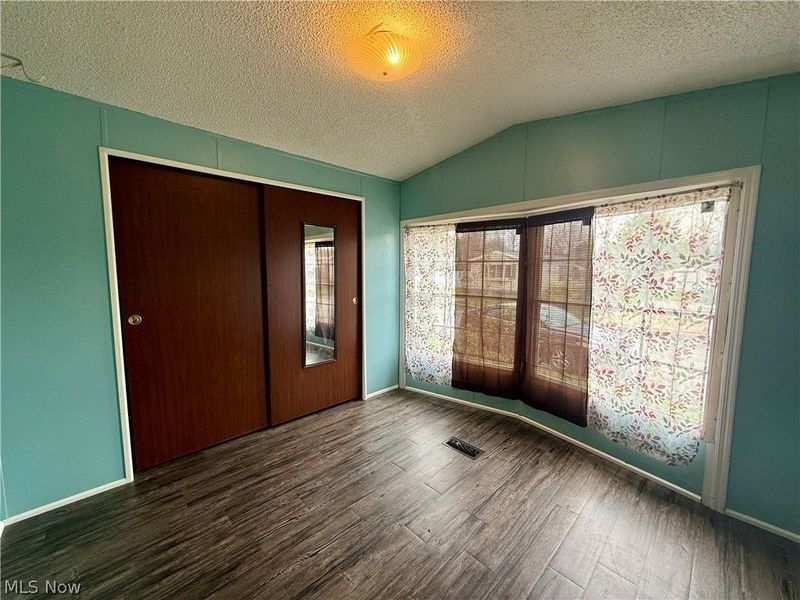 607 Sugar Pines Drive SW, Warren, OH 44076 Photo 13