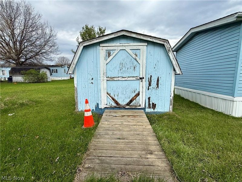 607 Sugar Pines Drive SW, Warren, OH 44076 Photo 29